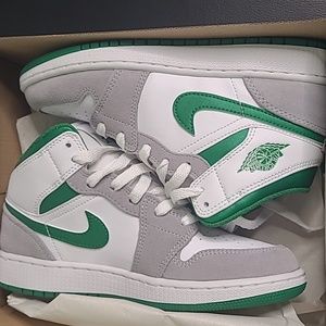 Jordan mid 1 SE(GS)